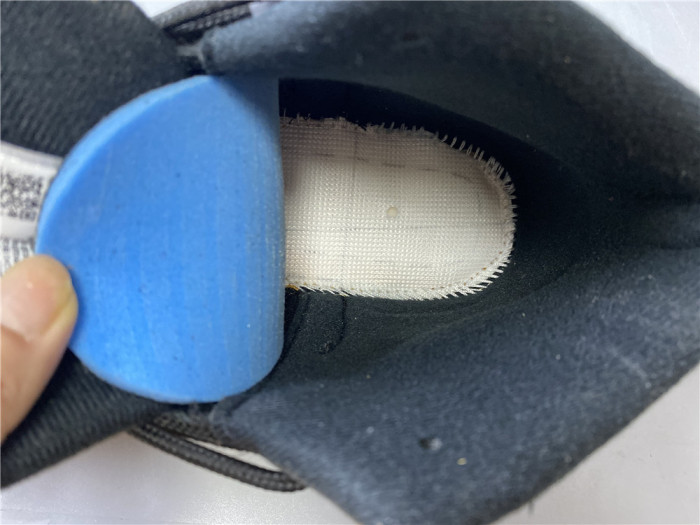 air jordan 12 retro black university gold 130690-070