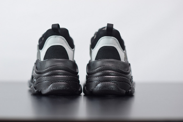 balcia triple s 483546 w06f1 0841