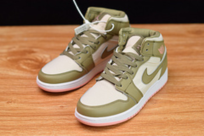 air jordan 1 mid trooper bleached coral 555112-225