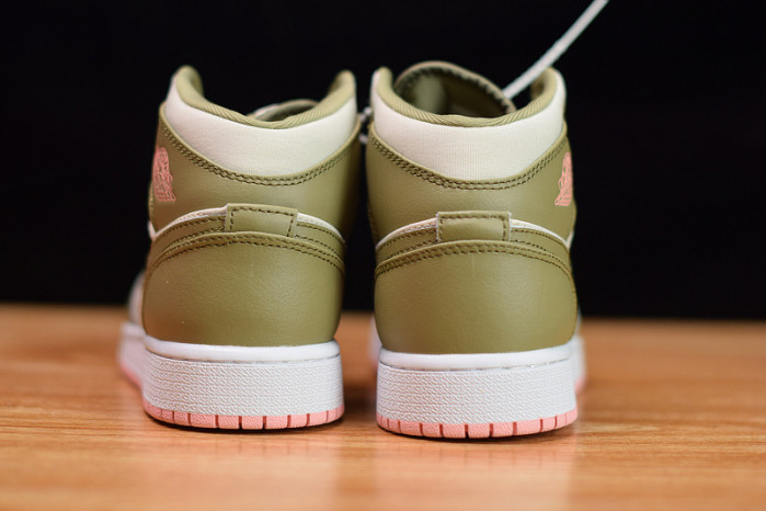 air jordan 1 mid trooper bleached coral 555112-225