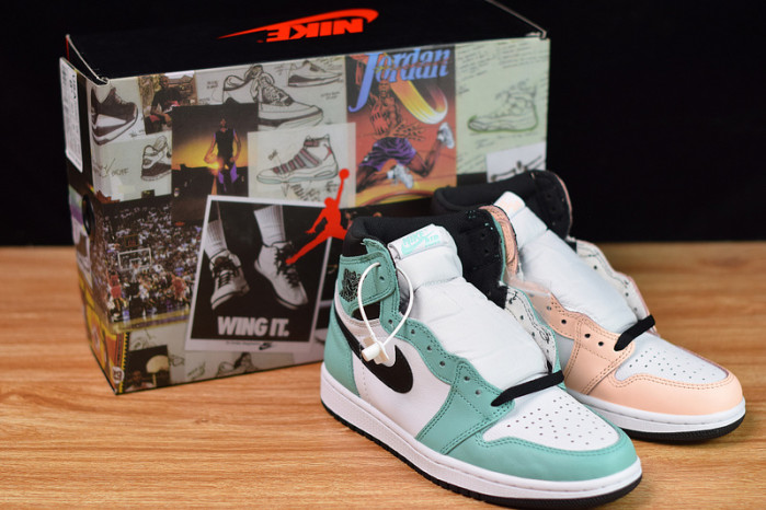 air jordan 1 high og mismatch perforated 555441-889