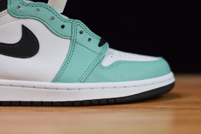 air jordan 1 high og mismatch perforated 555441-889