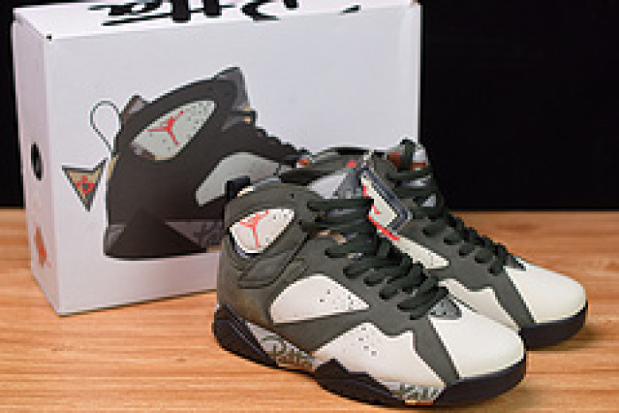 air jordan 7 retro patta icicle at3375-100