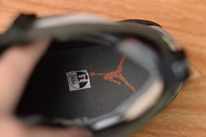 air jordan 7 retro patta icicle at3375-100