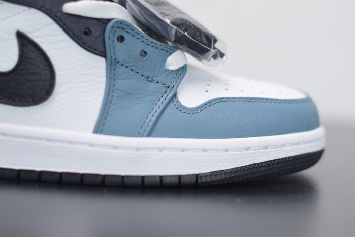 air jordan 1 mid fearless F**etasm cu2802-100