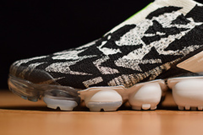 nike air vapormax moc 2 acronym light bone aq0996-001
