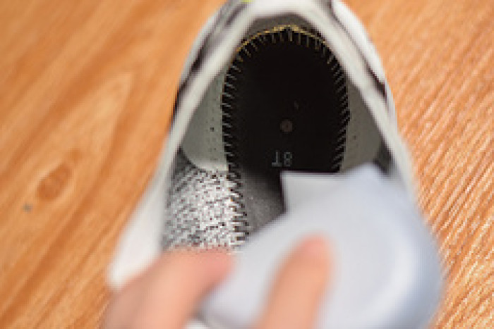 nike air vapormax moc 2 acronym light bone aq0996-001