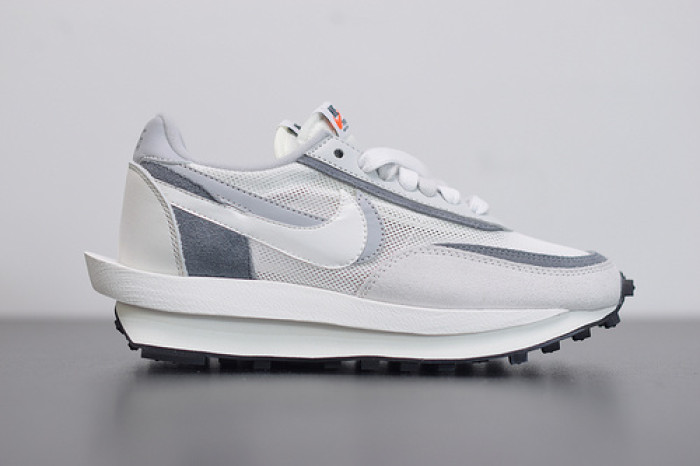 nike ld waffle sacai summit white bv0073-100