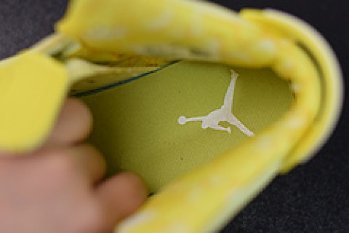 air jordan 6 retro dynamic yellow floral 543390-800
