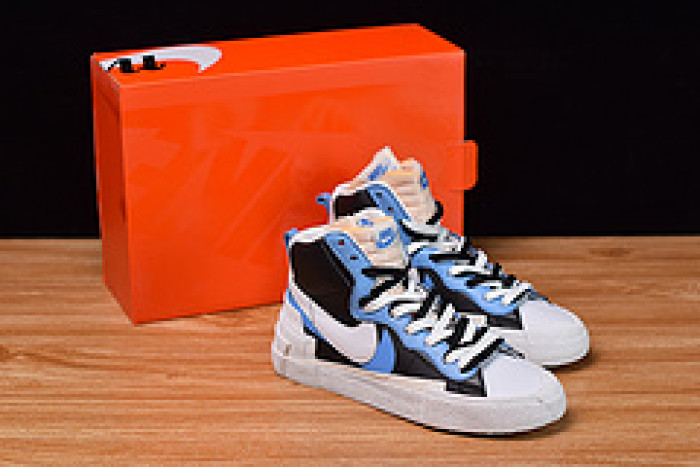 nike blazer mid sacai white black legend blue bv0072-001