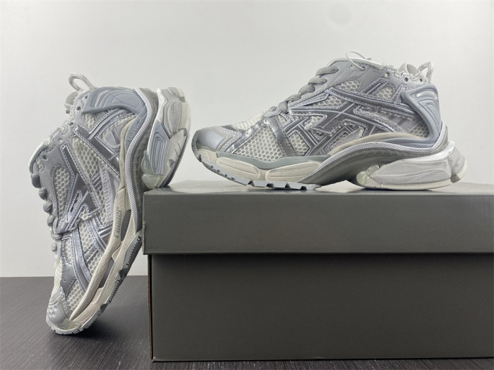 balcia track runner white grey silver