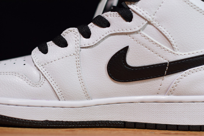 air jordan 1 mid white black fuchsia blast (gs) 555112-138