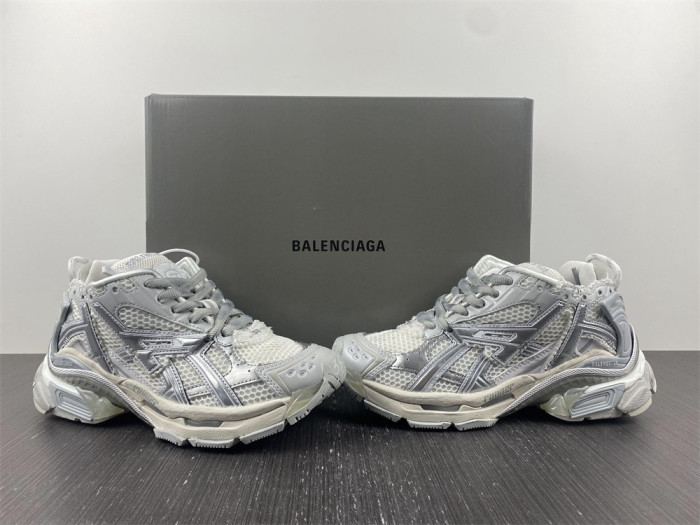 balcia track runner white grey silver