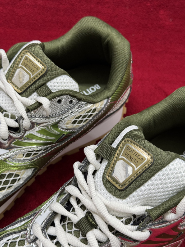 Bottega Veneta Orbit Mud White bv25482