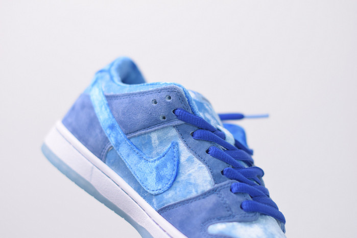 nike sb dunk low stragelove blue ct2552-400