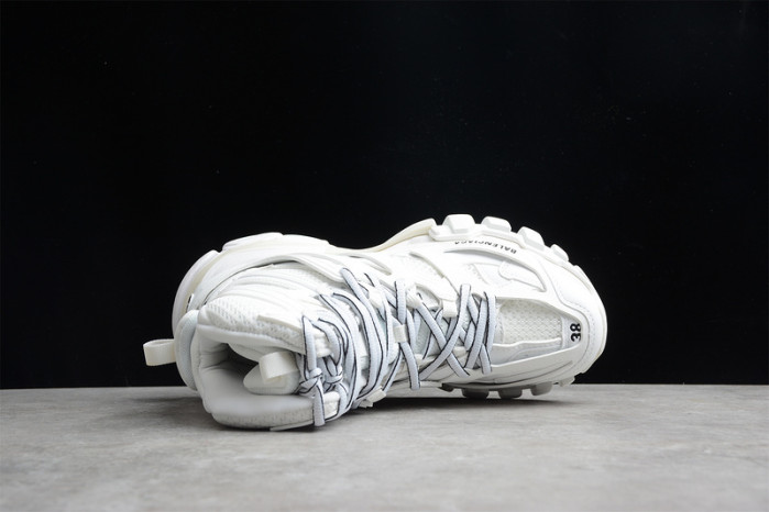 balcia track sneaker