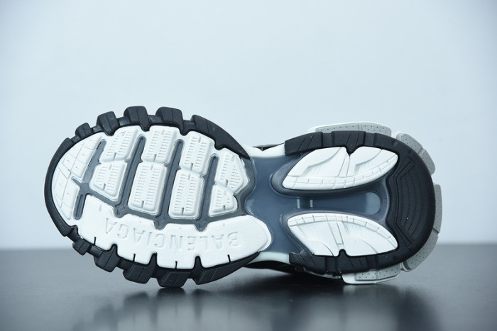 balcia track sneaker