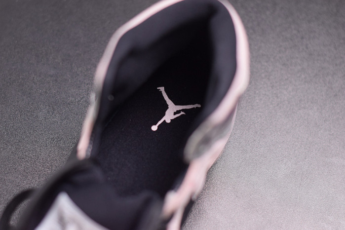 air jordan 1 mid dirty powder iridescent bq6472-602