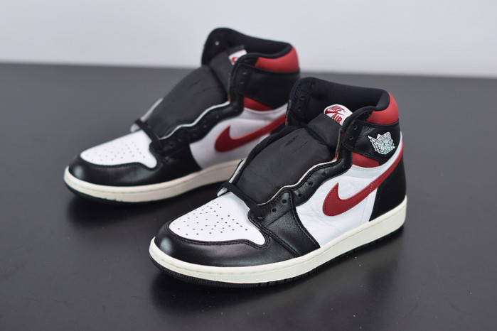 air jordan 1 retro high black gym red 555088-061