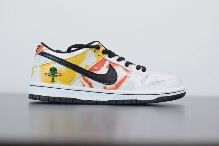 nike sb dunk low raygun tie-dye white bq6832-101