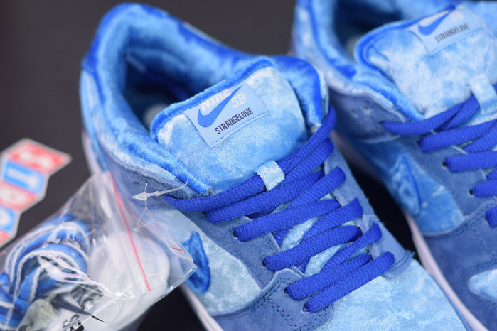 nike sb dunk low stragelove blue ct2552-400