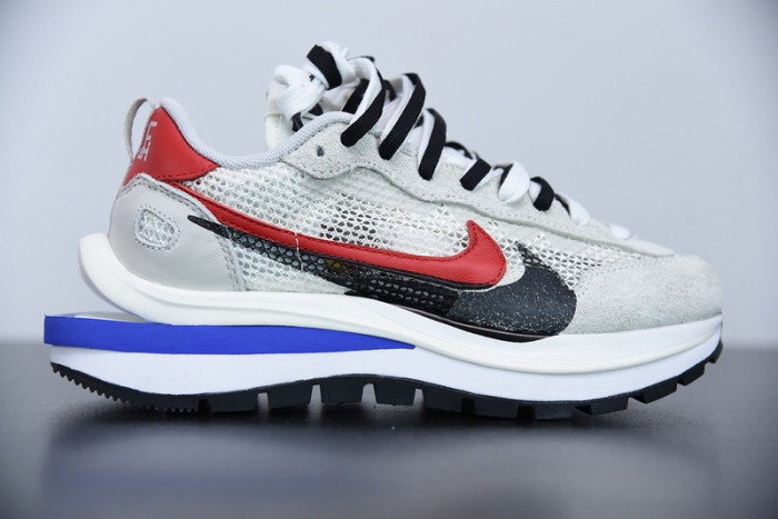 sacai x nike vaporwaffle cv1363-100
