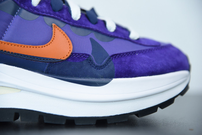 nike vaporwaffle sacai iris