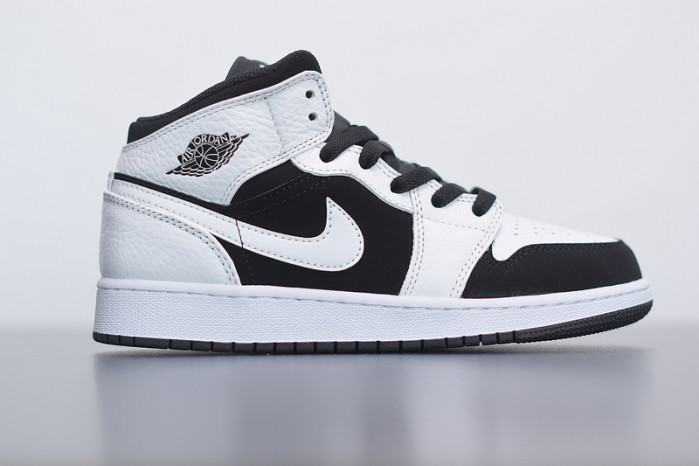 air jordan 1 mid white black (gs) 554725-113
