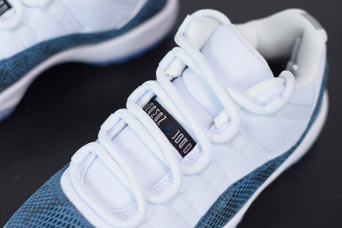 air jordan 11 retro low navy snakeskin cd6846-102