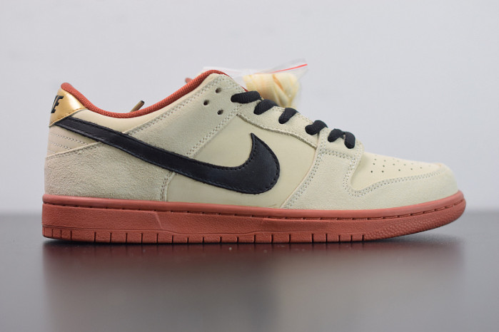 nike sb dunk low pro hennessy bq6817-100