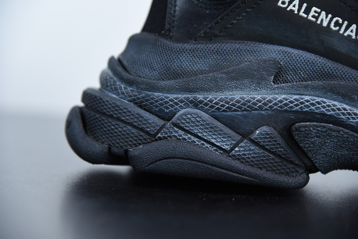 balcia triple s 534217 w09o1 1000