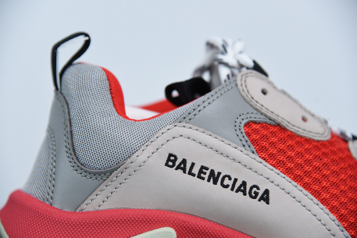 balcia triple s 536737 w09oh 6151