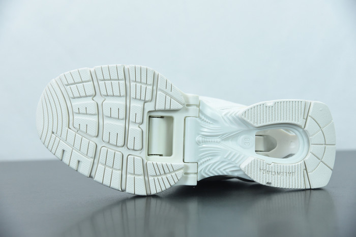 balcia x-pander sneaker