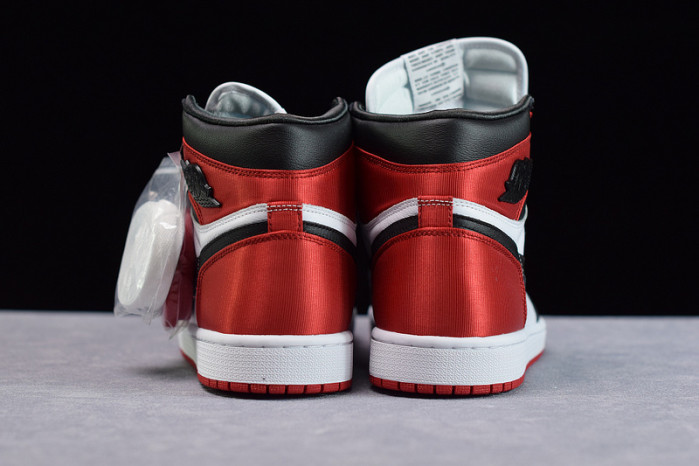 air jordan 1 retro high satin black toe cd0461-016
