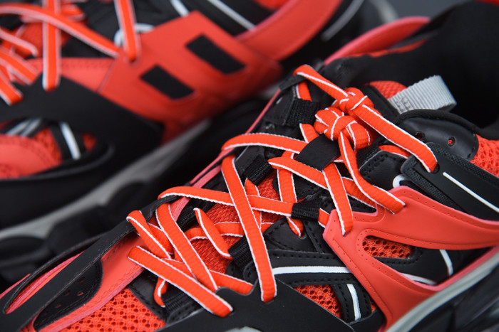 balcia track sneaker