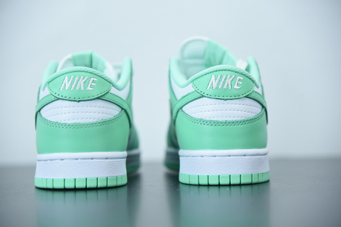 nike dunk low ＂green glow＂dd1503-105
