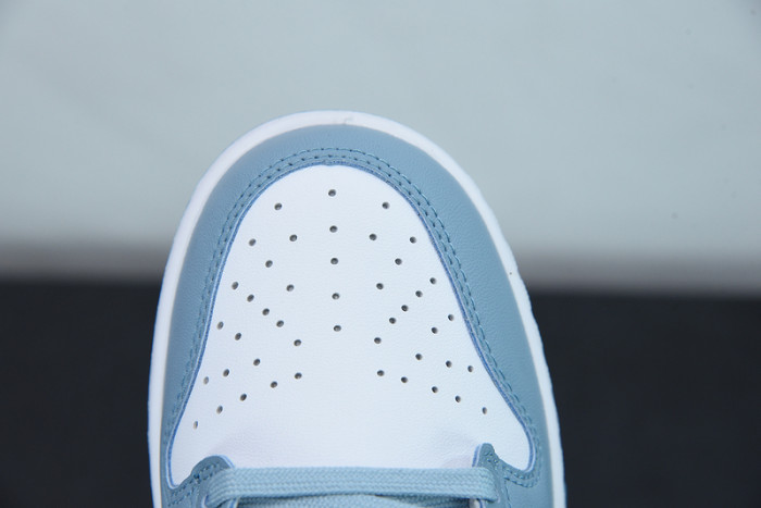 nike dunk low essential paisley pack worn blue dh4401-101