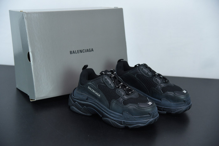 balcia triple s sneaker