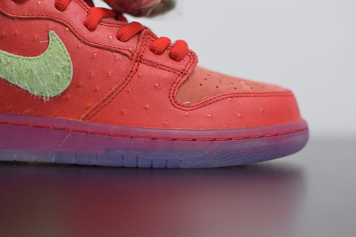 nike sb dunk high“strawberry cough” cw7093-600