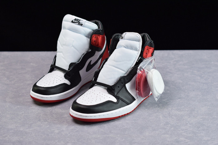 air jordan 1 retro high satin black toe cd0461-016