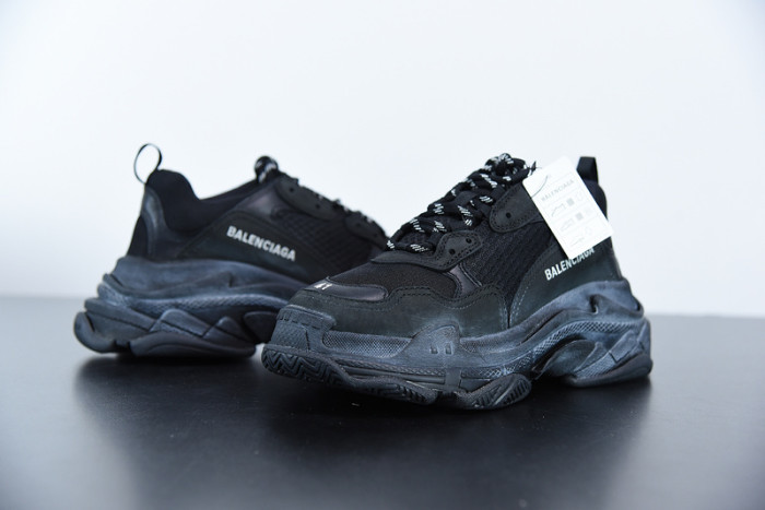 balcia triple s 534217 w09o1 1000