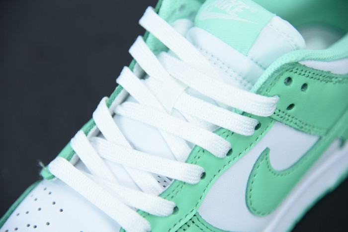 nike dunk low ＂green glow＂dd1503-105