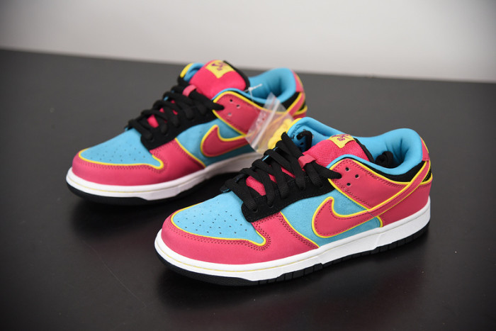 nike dunk sb low ms. pacman 313170-461