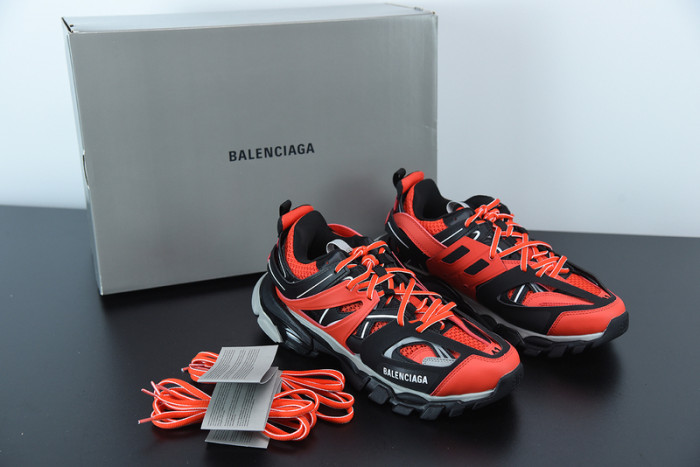 balcia track sneaker