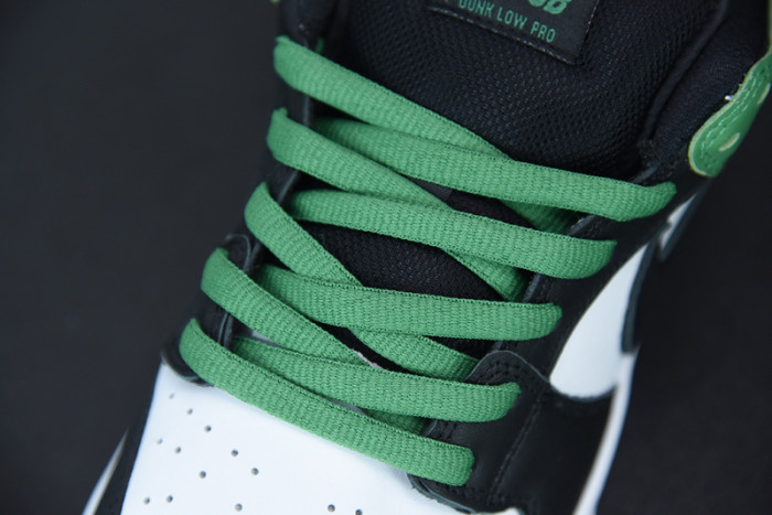 nike dunk low "classic green" bq6817-302