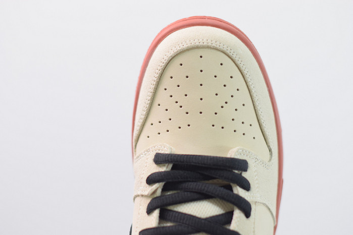 nike sb dunk low pro hennessy bq6817-100