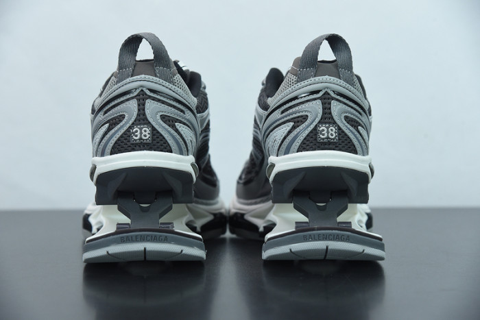 balcia x-pander sneaker