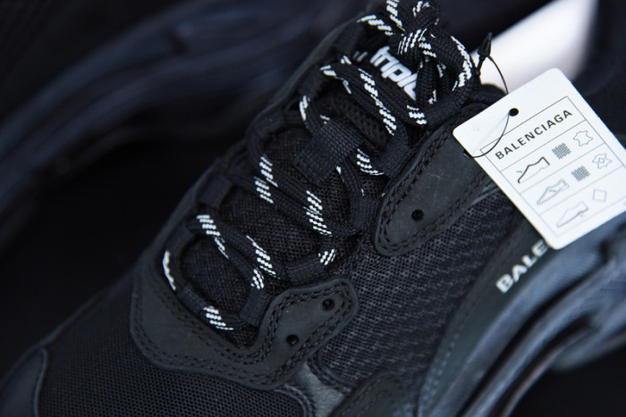 balcia triple s 534217 w09o1 1000