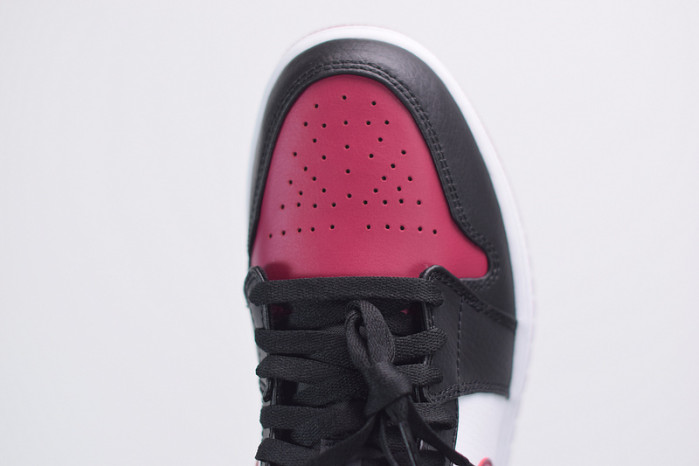 air jordan 1 mid bred toe 554724-066