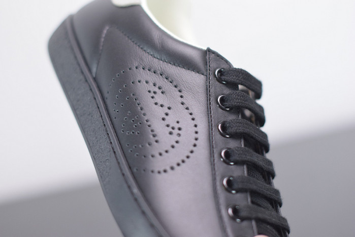 gci low top sneaker black g010